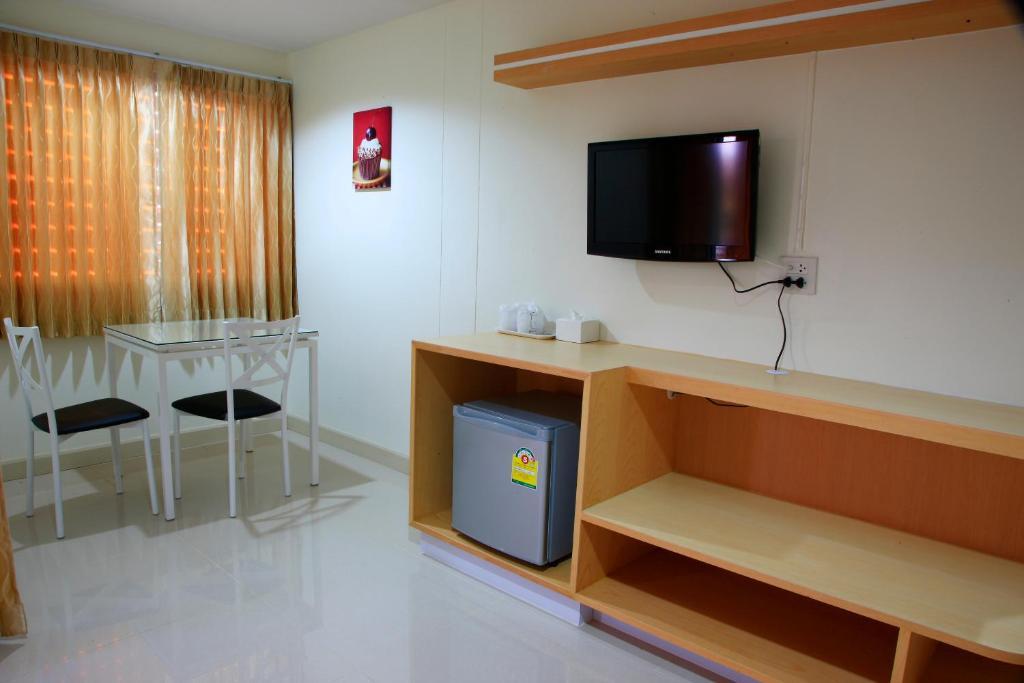 Hotel Baan Sanpoom Phitsanulok Habitación foto