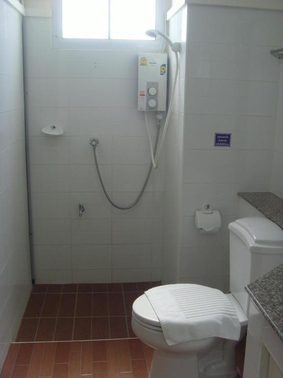 Hotel Baan Sanpoom Phitsanulok Habitación foto