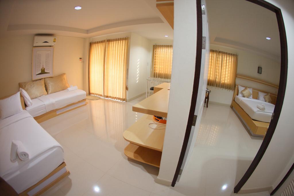 Hotel Baan Sanpoom Phitsanulok Exterior foto
